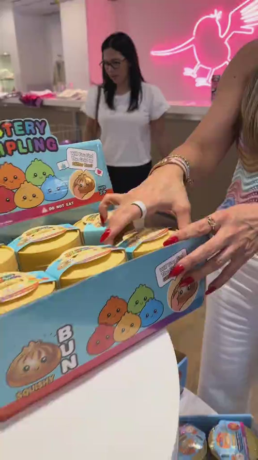 ### 🥟💙 **Dumpling Sorpresa x6 – ¡6 Squishies Adorables con Efecto Slow Rising!**